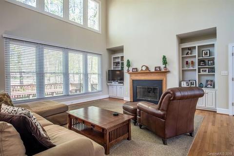 18754 Greyton Ln, Davidson, NC 28036 photo 9