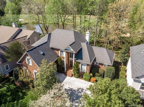 18754 Greyton Ln, Davidson, NC 28036 photo 1