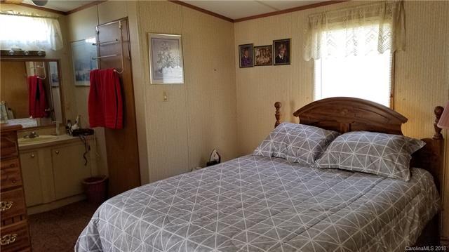  22 Sundance Hill Ln, Flat Rock, NC 28731 photo 3