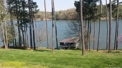 5932 Flintlock Ct, Hickory, NC 28601 photo 9