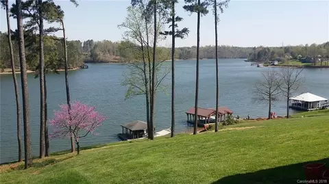 5932 Flintlock Ct, Hickory, NC 28601 photo 7