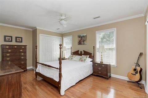 5876 Flintlock Ct, Hickory, NC 28601 photo 16