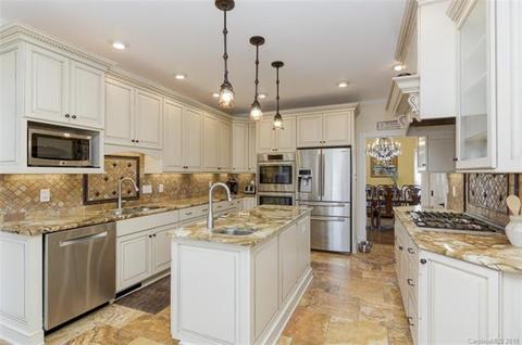 5876 Flintlock Ct, Hickory, NC 28601 photo 6
