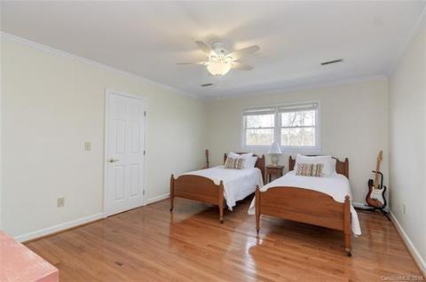 5876 Flintlock Ct, Hickory, NC 28601 photo 15