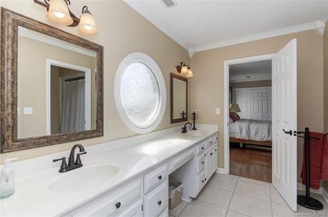 5876 Flintlock Ct, Hickory, NC 28601 photo 17