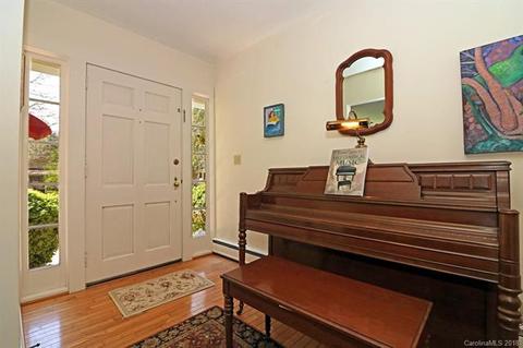 381 Maple St, Brevard, NC 28712 photo 4