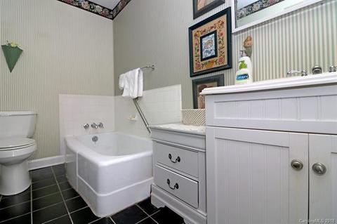 381 Maple St, Brevard, NC 28712 photo 15