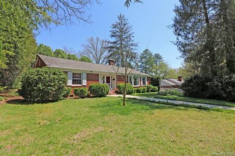 381 Maple St, Brevard, NC 28712 photo 3