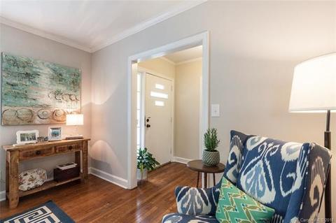 321 Seneca Pl, Charlotte, NC 28210 photo 4