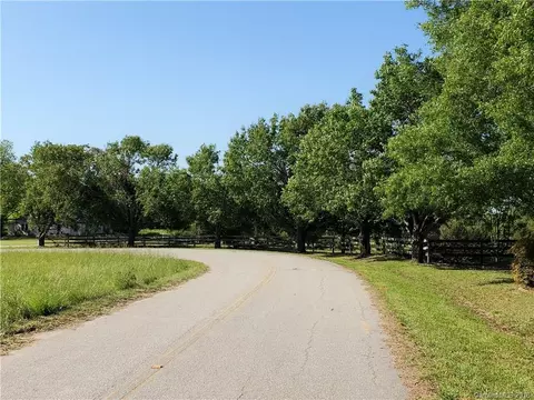 812 Farmbrook Rd, Lancaster, SC 29720 photo 4