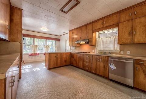 905 Leewood Dr, Monroe, NC 28112 photo 8
