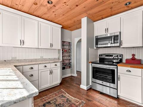 15 Flagstone Ln, Tryon, NC 28782 photo 9