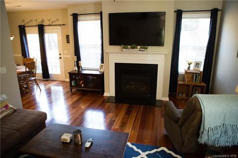 80 Chowan Dr, Fletcher, NC 28732 photo 3