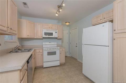 59 Singleton Ln, Fletcher, NC 28732 photo 7