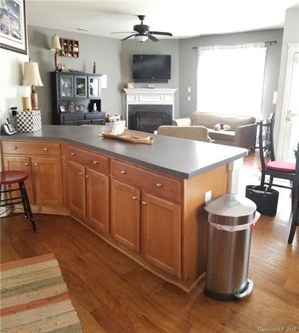 16455 Leavitt Ln, Davidson, NC 28036 photo 6