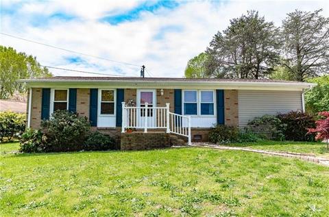 5365 E Maiden Rd, Maiden, NC 28650 photo 2