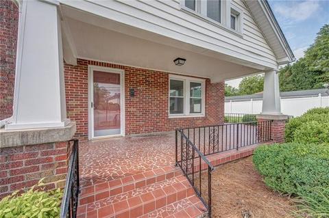 608 Main St, Cherryville, NC 28021 photo 4