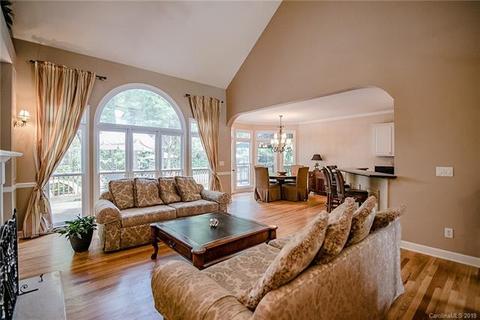 18211 Dembridge Dr, Davidson, NC 28036 photo 13