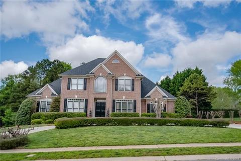 18211 Dembridge Dr, Davidson, NC 28036 photo 2