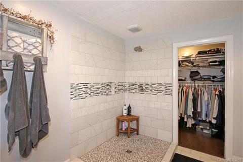 9785 Autumn Cir, Davidson, NC 28036 photo 15