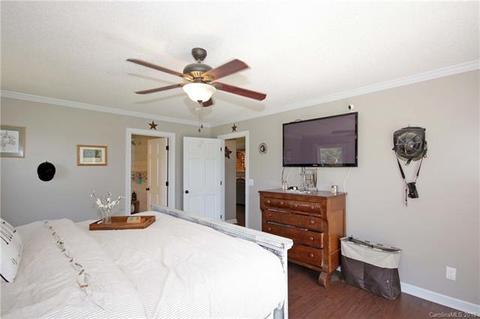 9785 Autumn Cir, Davidson, NC 28036 photo 13