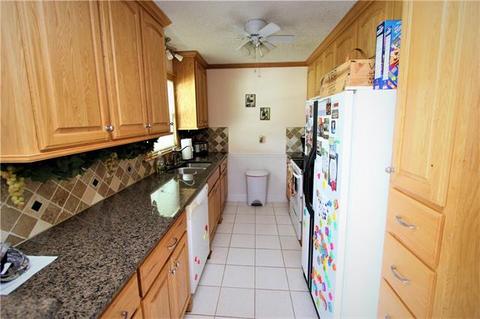 204 Belleview Dr, Conover, NC 28613 photo 9