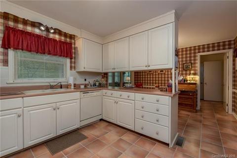 440 E Park Dr, Tryon, NC 28782 photo 7