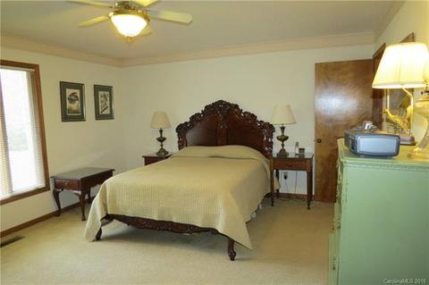 348 Surrey Ln, Brevard, NC 28712 photo 14