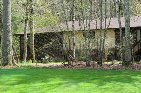 348 Surrey Ln, Brevard, NC 28712 photo 1