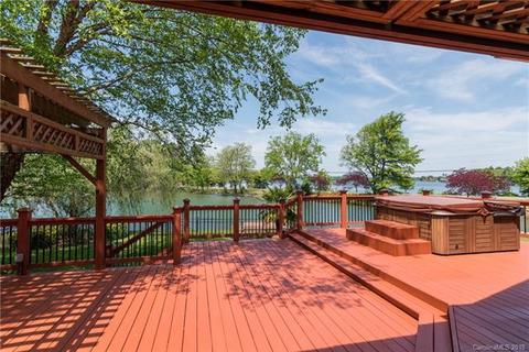 16501 Morecambe Dr, Cornelius, NC 28031 photo 3