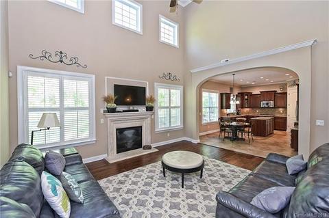 386 Windell Dr, Fort Mill, SC 29708 photo 9