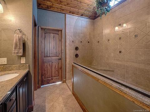 190 Bobcat Trl, Clyde, NC 28721 photo 15