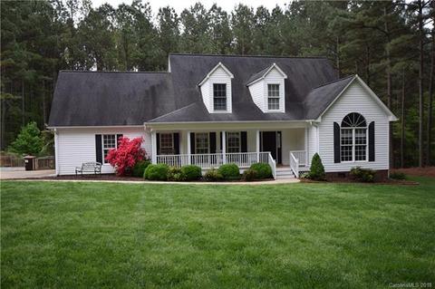 137 Pine Valley Dr, Stanley, NC 28164 photo 2