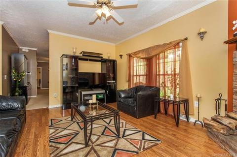 15 Morrow Dr, Fairview, NC 28730 photo 6