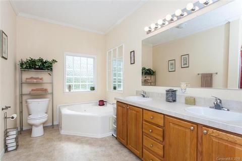 15 Morrow Dr, Fairview, NC 28730 photo 17