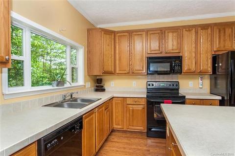 15 Morrow Dr, Fairview, NC 28730 photo 9