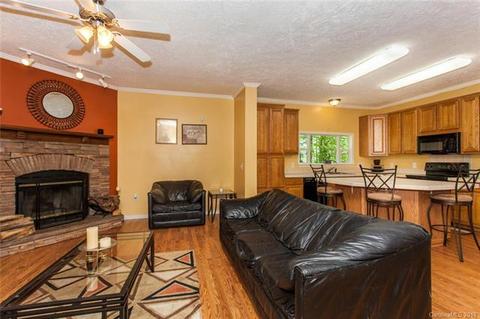 15 Morrow Dr, Fairview, NC 28730 photo 7