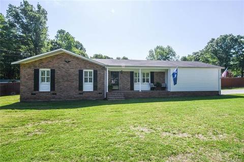 528 Oakhaven Dr, Lancaster, SC 29720 photo 1