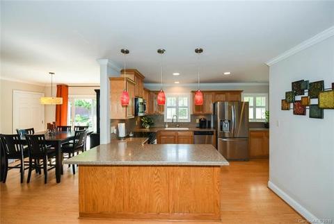 528 Oakhaven Dr, Lancaster, SC 29720 photo 7