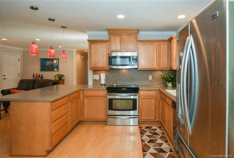 528 Oakhaven Dr, Lancaster, SC 29720 photo 8