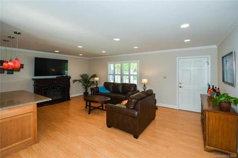 528 Oakhaven Dr, Lancaster, SC 29720 photo 5