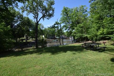 427 Leaf Arbor Ct, Clover, SC 29710 photo 27