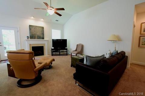 427 Leaf Arbor Ct, Clover, SC 29710 photo 8
