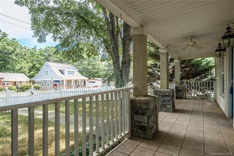305 Jetton St, Davidson, NC 28036 photo 2