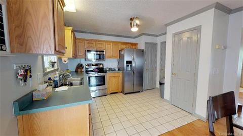 126 Spring St, Marion, NC 28752 photo 15