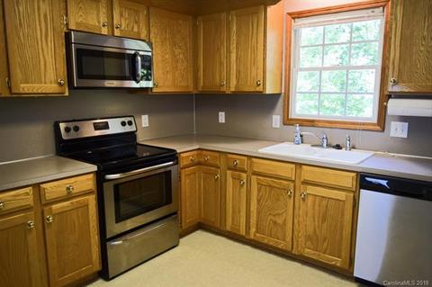 633 35th St NE, Conover, NC 28613 photo 5