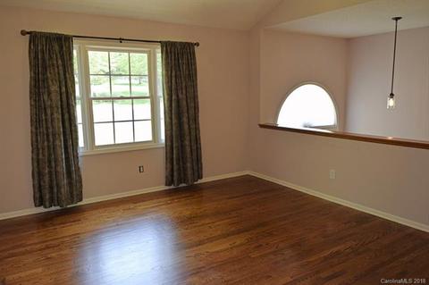 633 35th St NE, Conover, NC 28613 photo 8