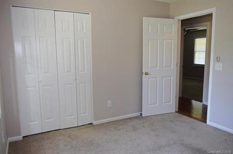 633 35th St NE, Conover, NC 28613 photo 18