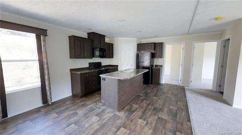 302 Grandview Rd, Marshall, NC 28753 photo 2