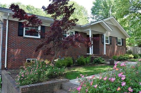 610 2nd Avenue Ne Pl NE, Conover, NC 28613 photo 3